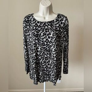 Mario Serrani Women’s Brown/Black Leopard Print Round Neck long Sleeve s M.